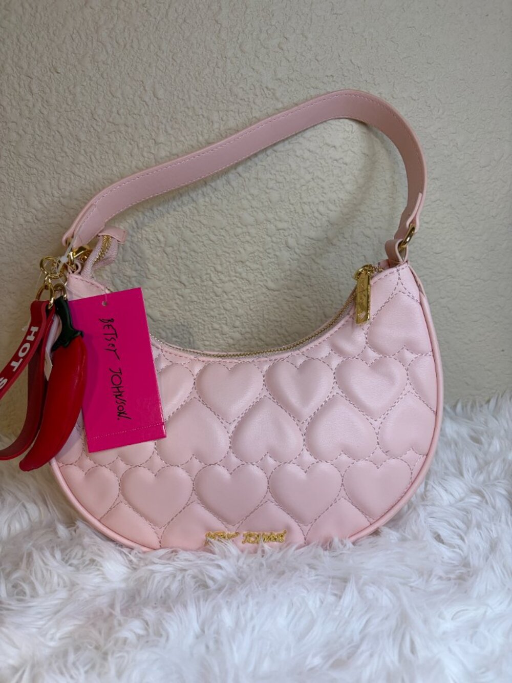 Betsey Johnson Pink Heart Quilted Hobo Bag Hot Stuff Chili Charm NWT - Picture 2 of 7